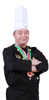 担任裱花主管一职